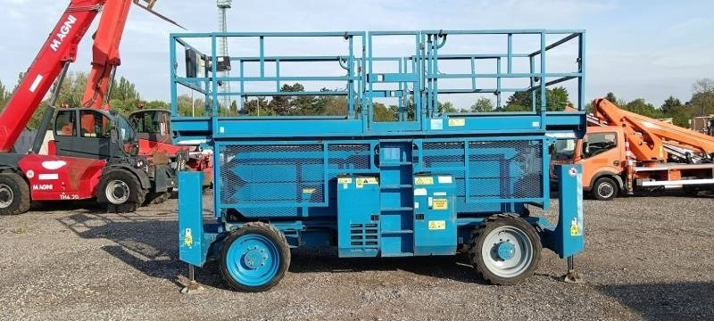 Genie GS4390 - 15,11m, diesel, 4x4 - Scissor lift: picture 4 Genie GS4390 - 15,11m, diesel, 4x4 - Scissor lift: picture 4