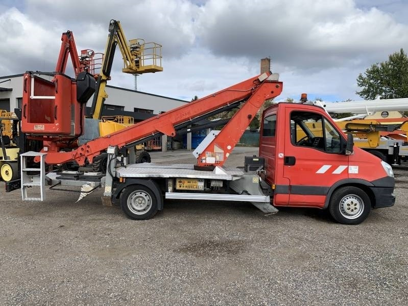 Iveco Daily Isoli PT165 - 16,5 m - Truck mounted aerial platform: picture 4 Iveco Daily Isoli PT165 - 16,5 m - Truck mounted aerial platform: picture 4