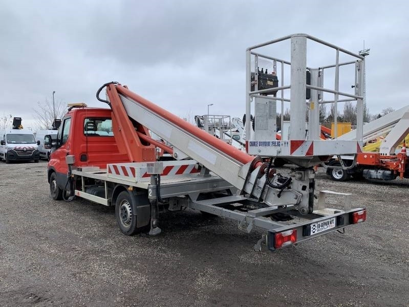 Truck mounted aerial platform Iveco Daily Multitel MT222 - 22m, 200kg: picture 7