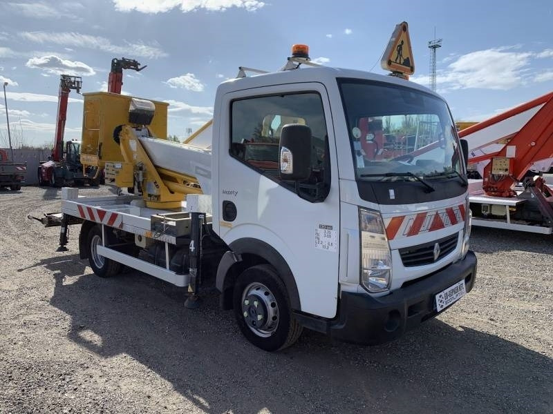 Renault Maxity Multitel MX200 - 20 m - Truck mounted aerial platform: picture 1 Renault Maxity Multitel MX200 - 20 m - Truck mounted aerial platform: picture 1