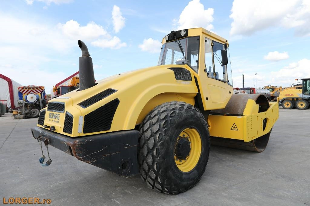Bomag BW 219 D H-4 - Compactor: picture 3 Bomag BW 219 D H-4 - Compactor: picture 3