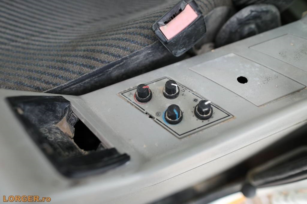 Crawler excavator Liebherr R 954 B: picture 14