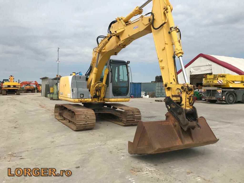 Crawler excavator New Holland E 145: picture 7