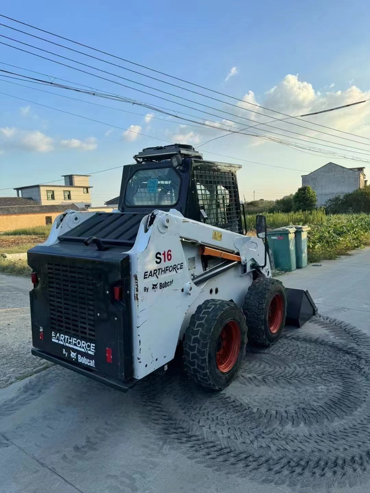 BOBCAT s16 - Loader: picture 4 BOBCAT s16 - Loader: picture 4
