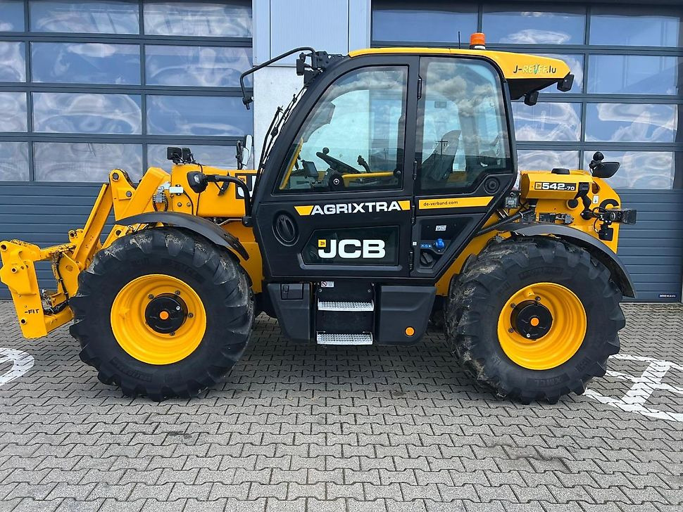 J.Reiff Sarl
Herr Stefan Neukirch - 77 Z.I in den - Telescopic handler: picture 3 J.Reiff Sarl
Herr Stefan Neukirch - 77 Z.I in den - Telescopic handler: picture 3