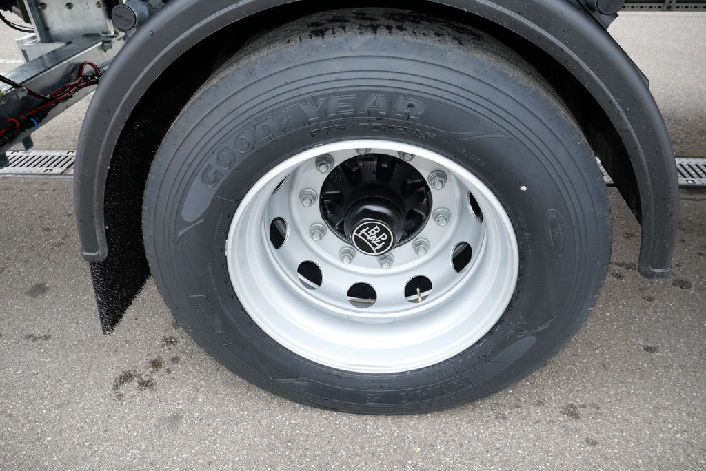 Curtainsider semi-trailer Krone SEP 10 CITY GARDINE KRONE 1-achs TRIDEC LBW Krone SEP 10 CITY GARDINE KRONE 1-achs TRIDEC LBW: picture 17 Curtainsider semi-trailer Krone SEP 10 CITY GARDINE KRONE 1-achs TRIDEC LBW Krone SEP 10 CITY GARDINE KRONE 1-achs TRIDEC LBW: picture 17