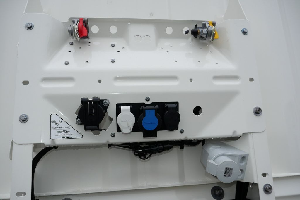 Curtainsider semi-trailer Krone SEP 10 CITY GARDINE KRONE 1-achs TRIDEC LBW Krone SEP 10 CITY GARDINE KRONE 1-achs TRIDEC LBW: picture 12 Curtainsider semi-trailer Krone SEP 10 CITY GARDINE KRONE 1-achs TRIDEC LBW Krone SEP 10 CITY GARDINE KRONE 1-achs TRIDEC LBW: picture 12