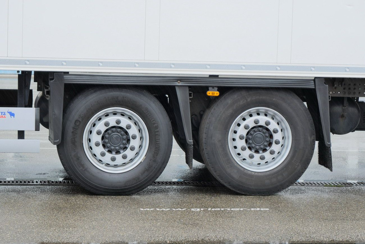 Refrigerator semi-trailer Schmitz Cargobull SKO 18 /LBW BÄR 2500 kg / CARRIER 1550 / LIFT: picture 9