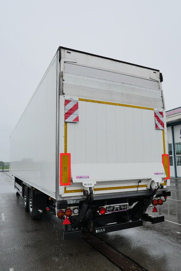 Refrigerator semi-trailer Schmitz Cargobull SKO 18 /LBW BÄR 2500 kg / CARRIER 1550 / LIFT: picture 11