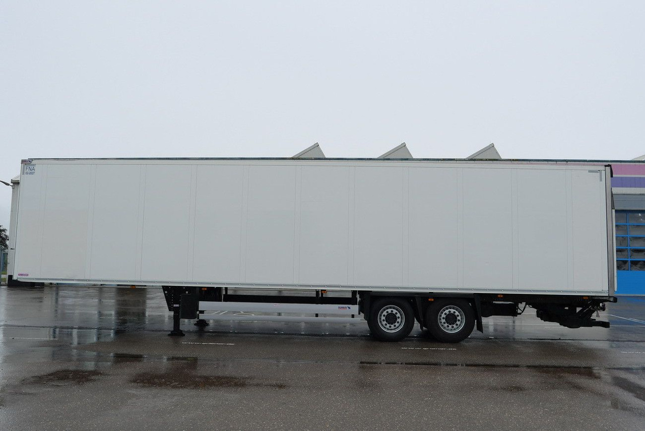 Schmitz Cargobull SKO 18 /LBW BÄR 2500 kg / CARRIER 1550 / LIFT - Closed box semi-trailer: picture 5 Schmitz Cargobull SKO 18 /LBW BÄR 2500 kg / CARRIER 1550 / LIFT - Closed box semi-trailer: picture 5