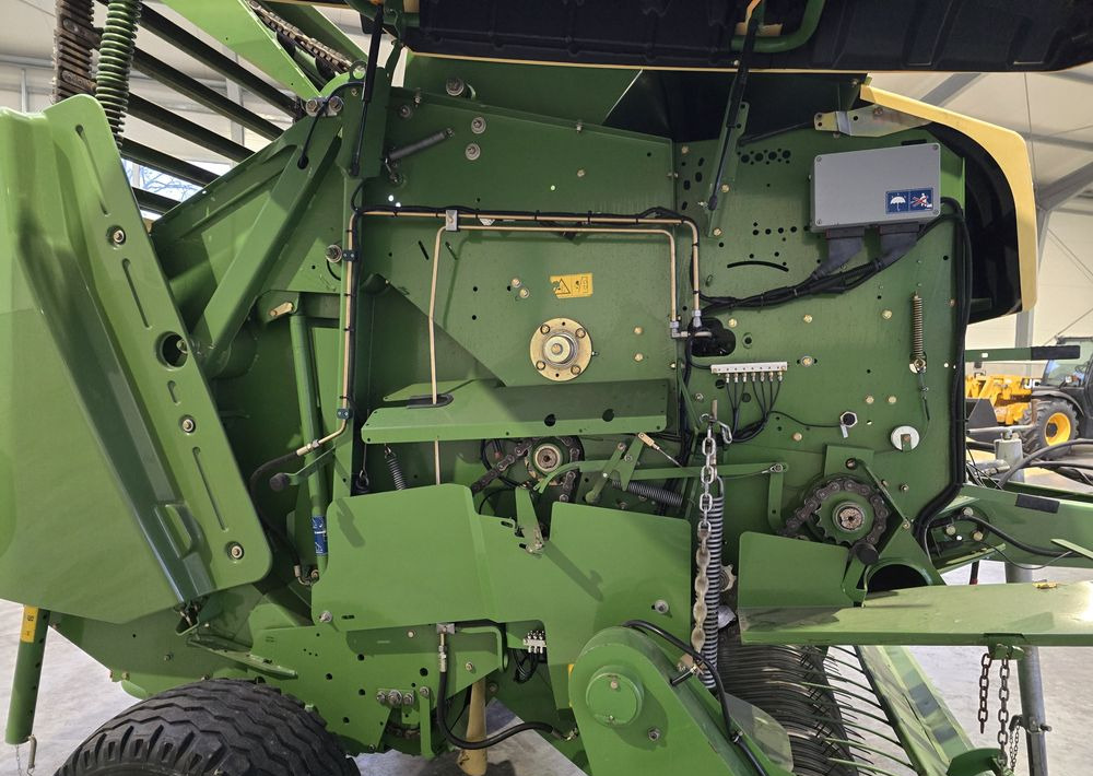 Hay and forage equipment Krone Comprima F 155: picture 8