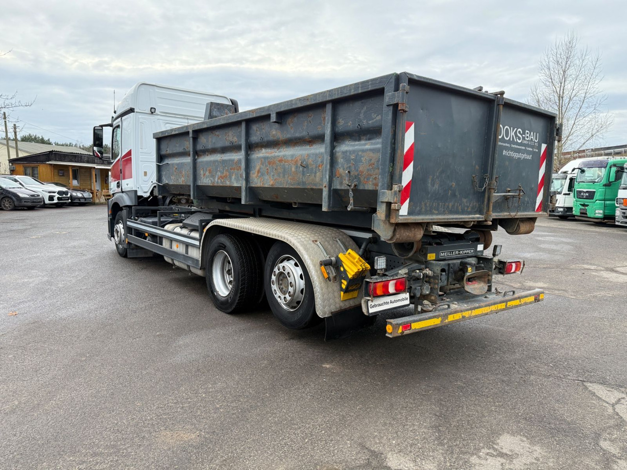 Hook lift truck Mercedes-Benz Actros 2542 Abrollkipper mit Container: picture 7