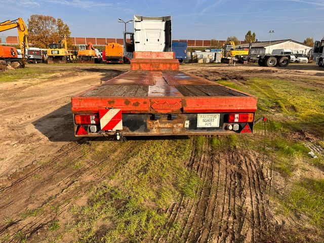 Nooteboom 48-03 V/L - Low loader semi-trailer: picture 4 Nooteboom 48-03 V/L - Low loader semi-trailer: picture 4