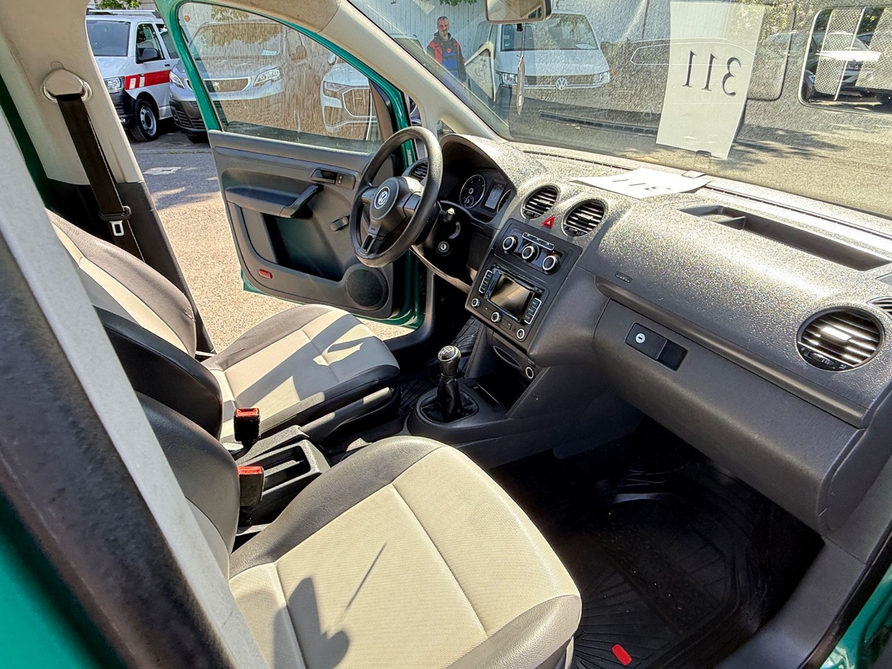 Passenger van Volkswagen Caddy Kasten/Kombi Startline: picture 12 Passenger van Volkswagen Caddy Kasten/Kombi Startline: picture 12