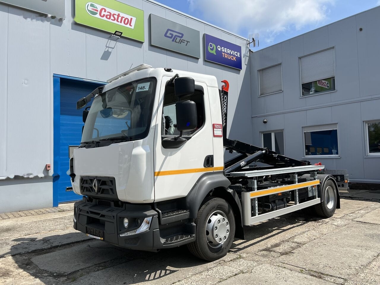 Renault D16 - Hook lift truck: picture 1 Renault D16 - Hook lift truck: picture 1