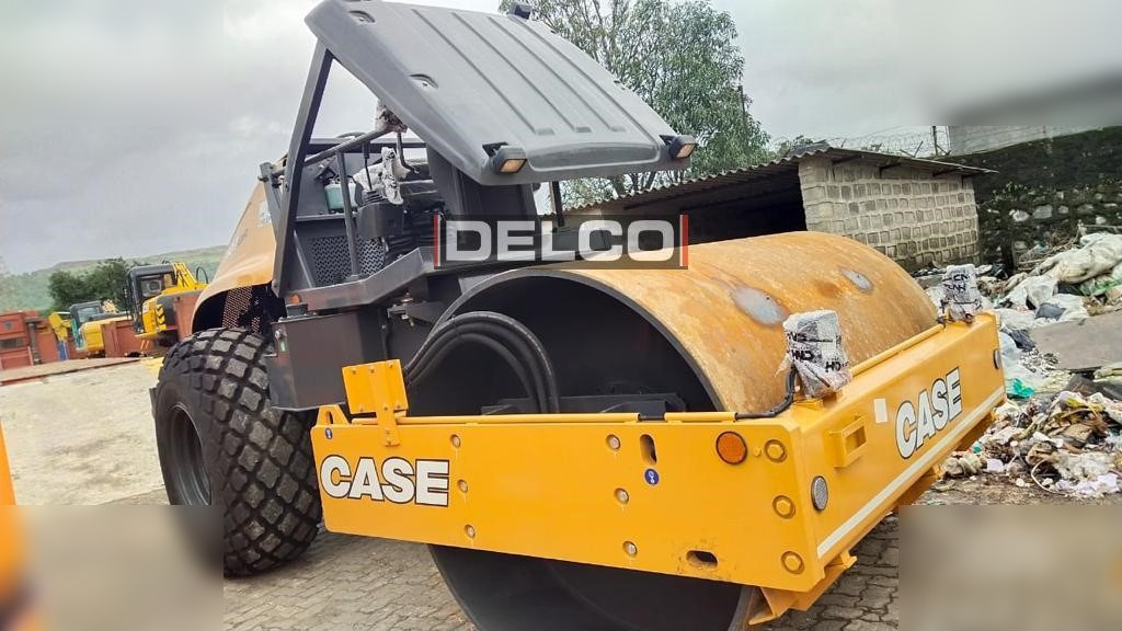 CASE 1107EX - Roller: picture 2 CASE 1107EX - Roller: picture 2