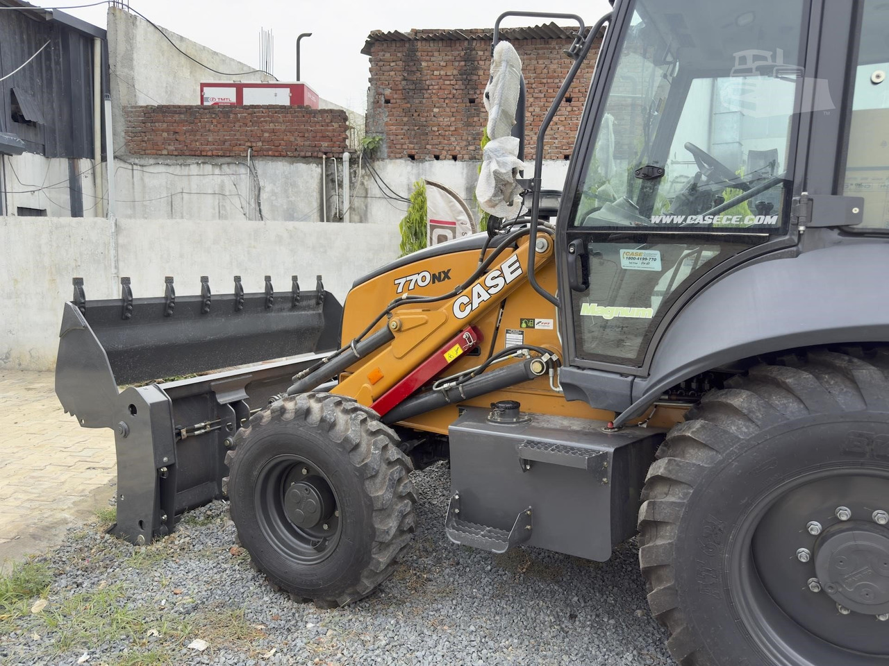 Backhoe loader CASE 770NX MAGNUM: picture 8