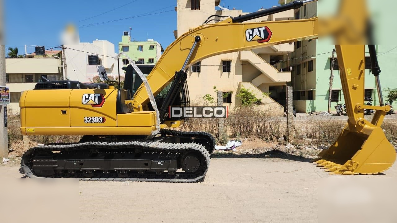 CATERPILLAR 323D3 - Crawler excavator: picture 3 CATERPILLAR 323D3 - Crawler excavator: picture 3