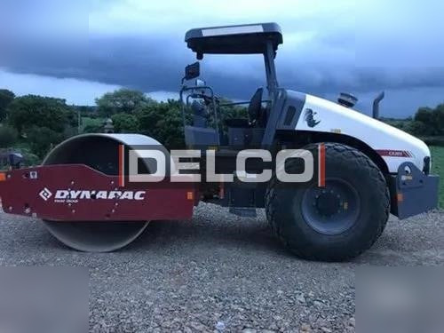 DYNAPAC CA305D - Roller: picture 1 DYNAPAC CA305D - Roller: picture 1