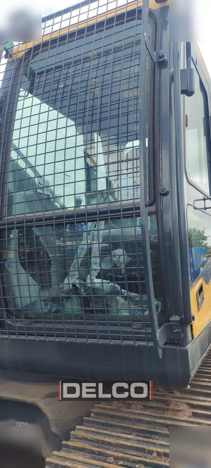 Crawler excavator HYUNDAI ROBEX 210: picture 12