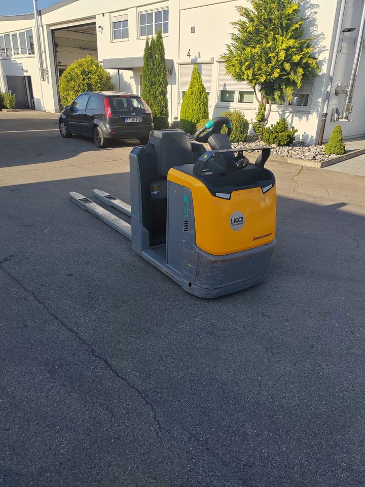 Order picker Jungheinrich ECE 225 Li-Ion/ 2.4m/ 2020yy/ 3057mh: picture 6