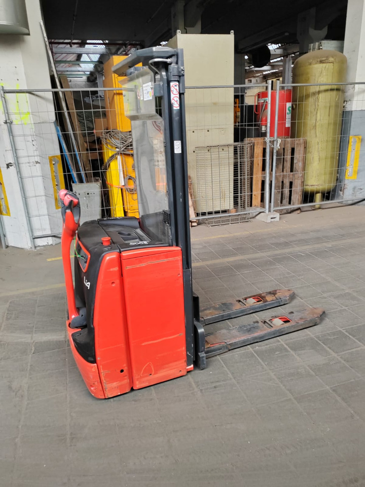 Linde L14 2.9m/ initial/ free lift - Stacker: picture 4 Linde L14 2.9m/ initial/ free lift - Stacker: picture 4