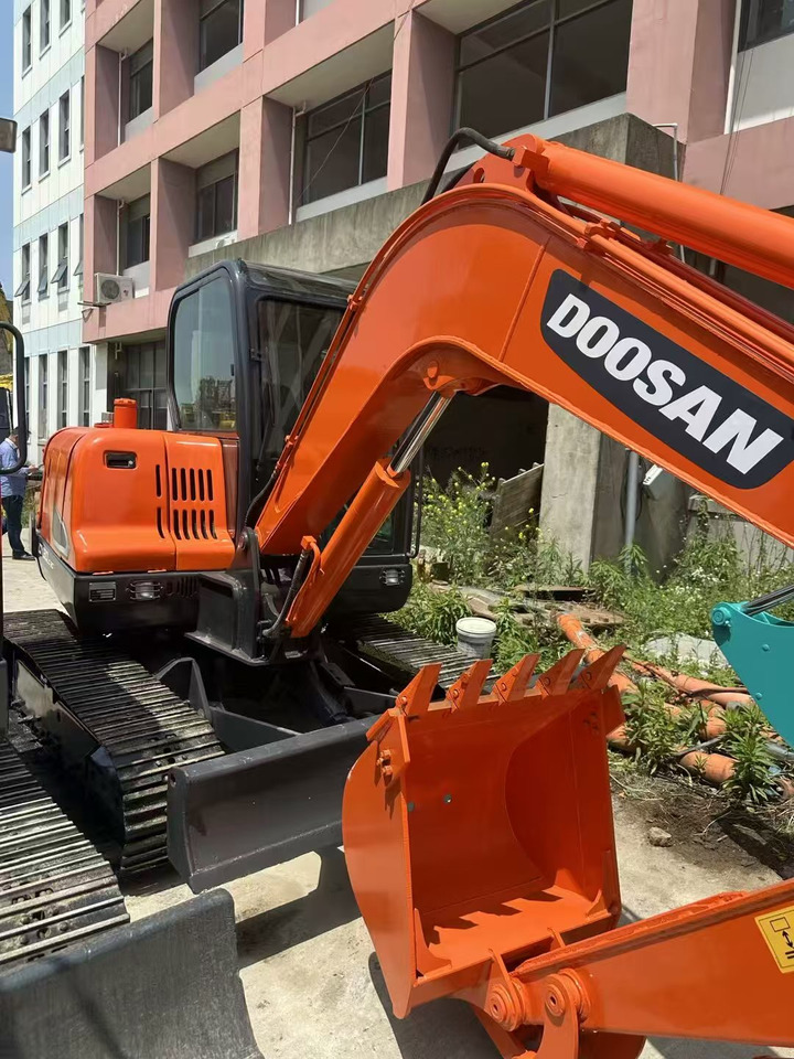 Doosan DX60 - Mini excavator: picture 2 Doosan DX60 - Mini excavator: picture 2
