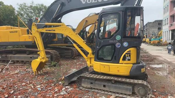 Komatsu pc35 - Mini excavator: picture 4 Komatsu pc35 - Mini excavator: picture 4