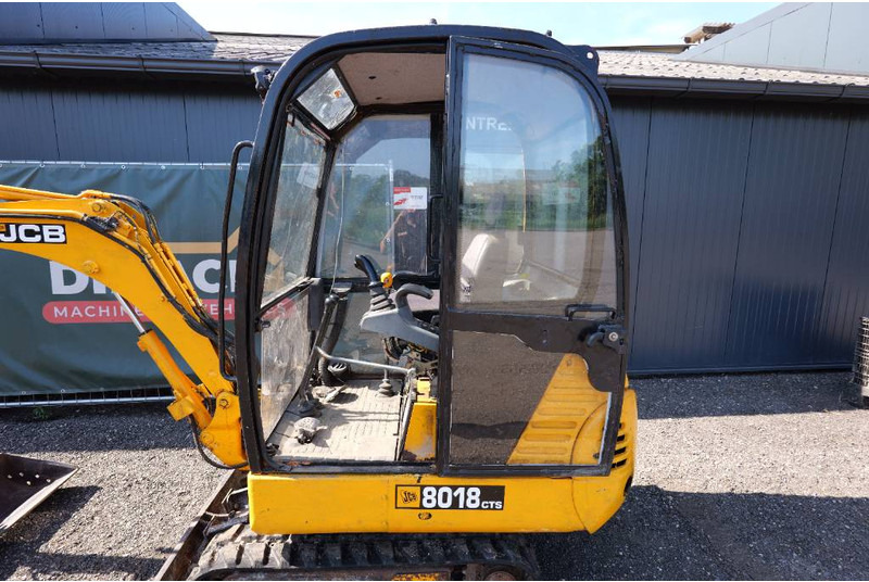 JCB 8018 CTS hydro quick hitch cw05 - Mini excavator: picture 5 JCB 8018 CTS hydro quick hitch cw05 - Mini excavator: picture 5