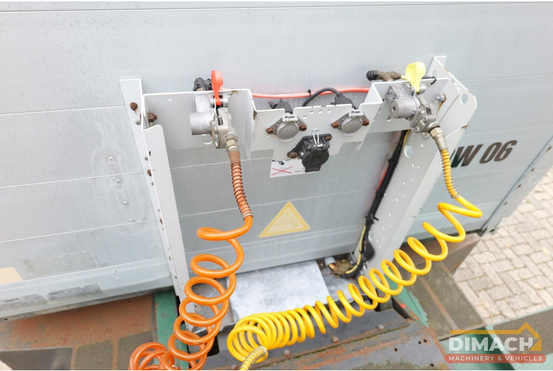 Curtainsider semi-trailer Schmitz Cargobull SCS24/L-13.62 MB Schuifzeiloplegger mega schuifdak SAF assen NL trailer: picture 18 Curtainsider semi-trailer Schmitz Cargobull SCS24/L-13.62 MB Schuifzeiloplegger mega schuifdak SAF assen NL trailer: picture 18