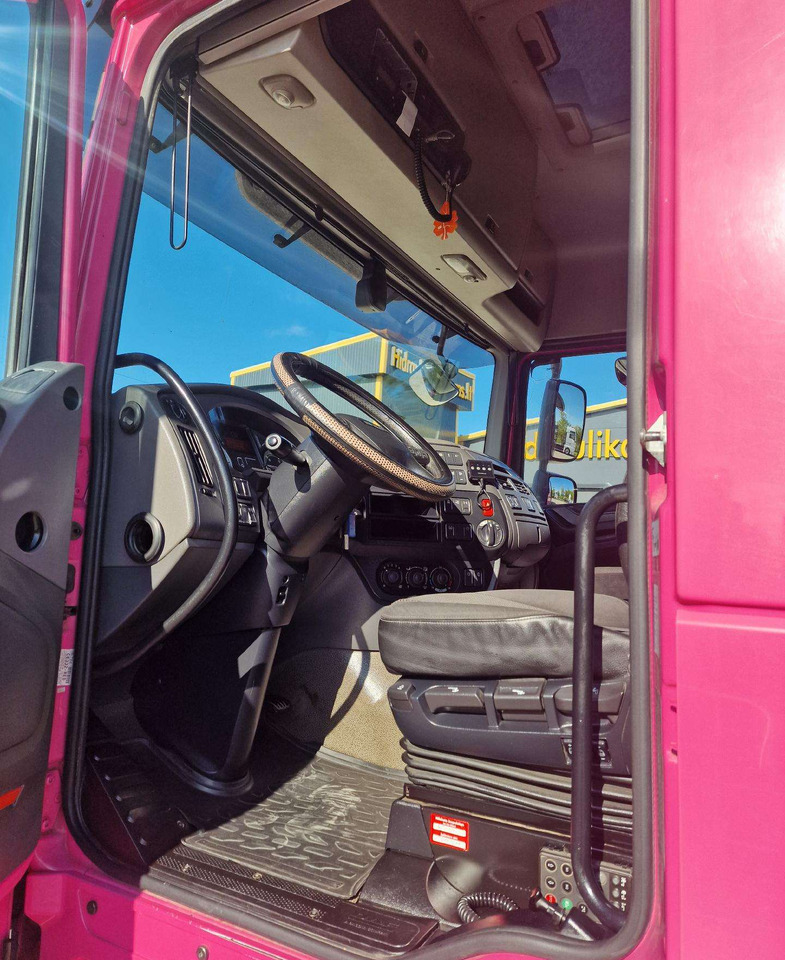 Autotransporter truck DAF XF 460: picture 9