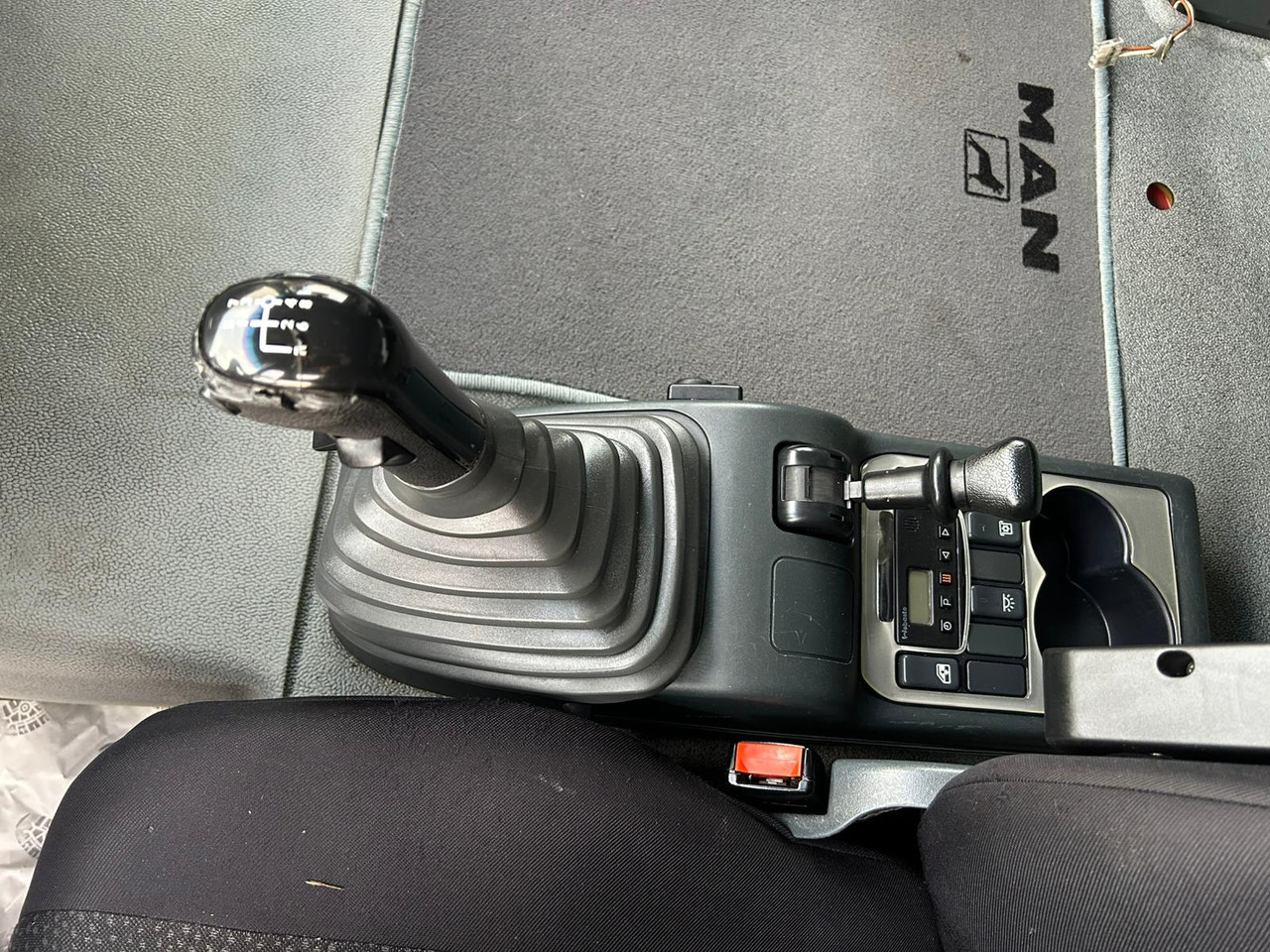 Leasing of MAN TGA 18.310 MAN TGA 18.310: picture 8