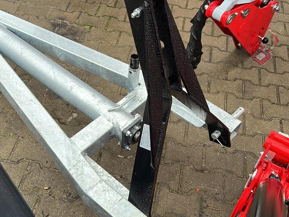 METAL-TECHNIK Güllemixer / Slurry agitator / Agitateur de lisier / Miscelatore / Смеситель жидкого удобрения / Mieszadło do gnojowicy 5,4 m - Fertilizing equipment: picture 5 METAL-TECHNIK Güllemixer / Slurry agitator / Agitateur de lisier / Miscelatore / Смеситель жидкого удобрения / Mieszadło do gnojowicy 5,4 m - Fertilizing equipment: picture 5