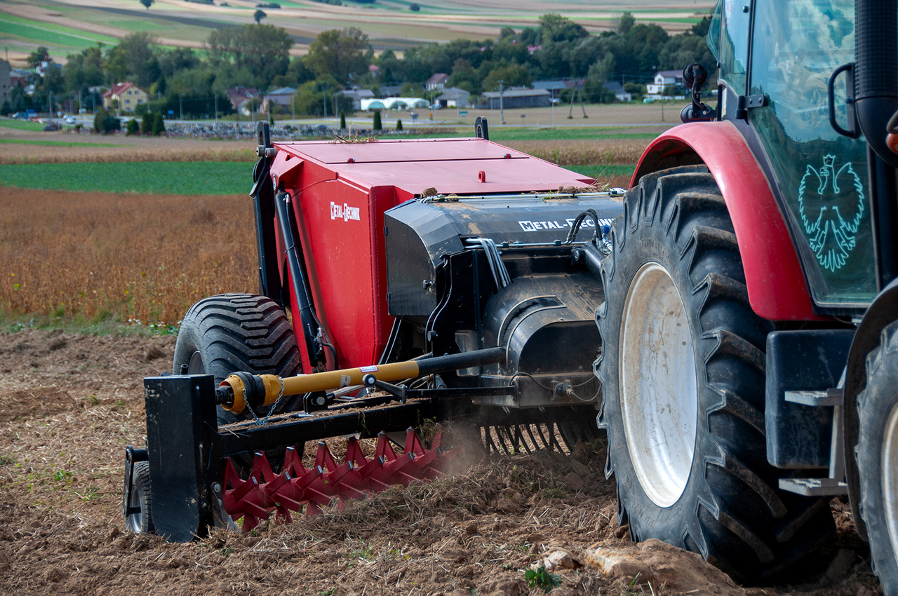 Soil tillage equipment METAL-TECHNIK Steinsammler / Stone Collector / Ramasseur de pierres / Recogedora de piedras / Raccoglitore di pietr / Камнеуборочный комбайн / Zbieracz kamieni 4 m: picture 7