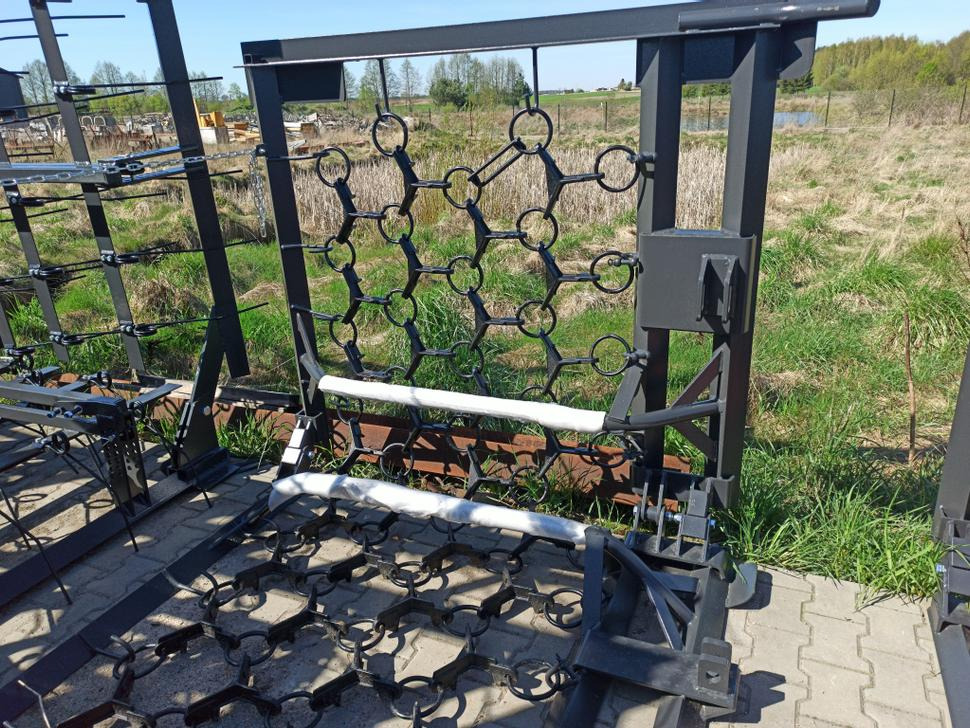 METAL-TECHNIK Wiesenegge / Meadow harrow / Herse de prairie / Strigliatrice / Полевая волокуша / Włóka łąkowa 8 m - Chain harrow: picture 4 METAL-TECHNIK Wiesenegge / Meadow harrow / Herse de prairie / Strigliatrice / Полевая волокуша / Włóka łąkowa 8 m - Chain harrow: picture 4