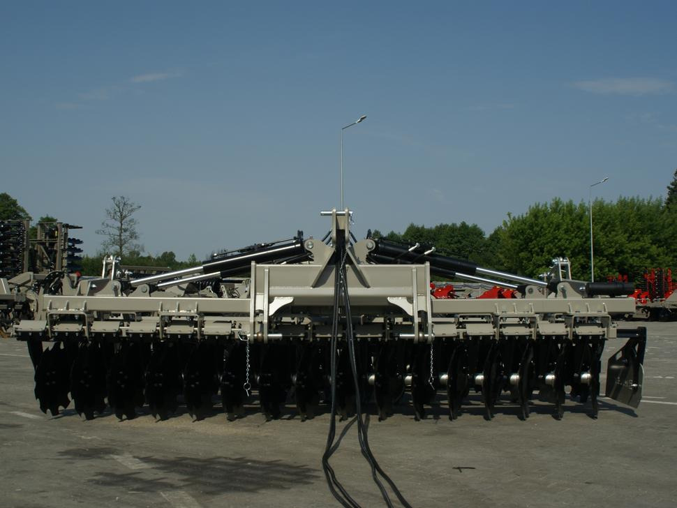 Disc harrow ROLEX Hydraulische Scheibenegge / Hydraulic discs harrow / Dechaumeur à disques / Erpice a dischi / Дисковая гидравлическая борона тип лёгкий с тележкой / Brona talerzowa hydraulicznie składana lekka: picture 9