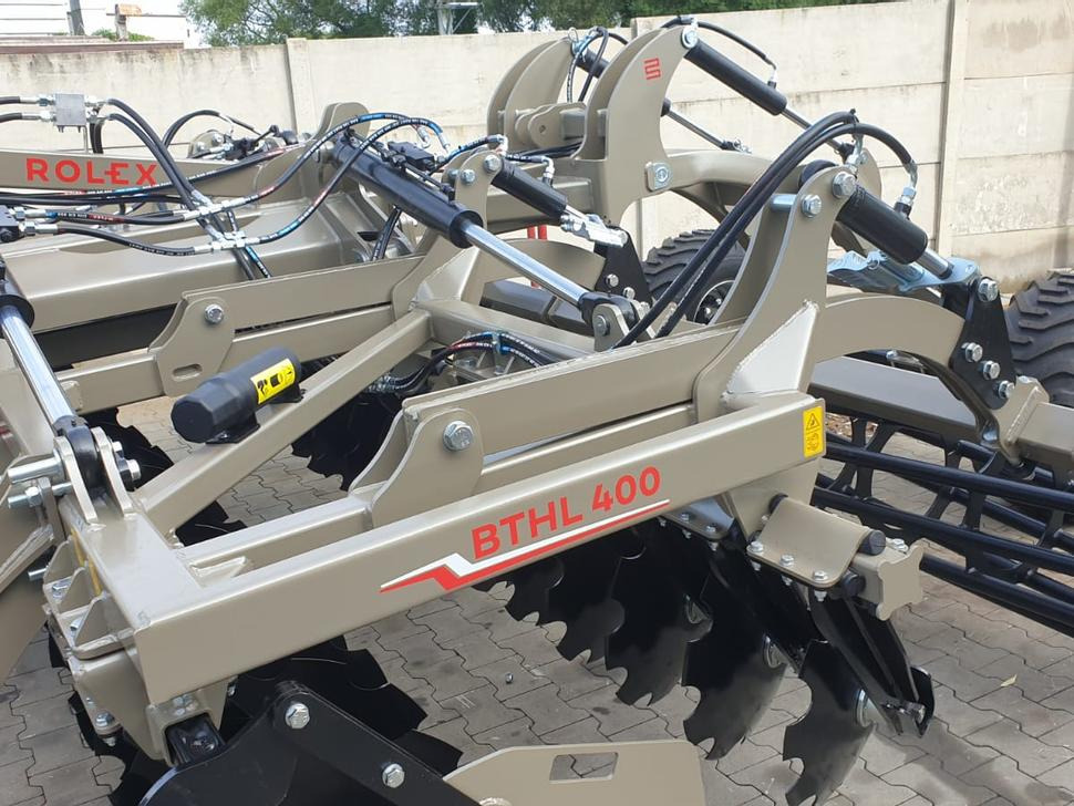 Disc harrow ROLEX Hydraulische Scheibenegge / Hydraulic discs harrow / Dechaumeur à disques / Erpice a dischi / Дисковая гидравлическая борона тип лёгкий с тележкой / Brona talerzowa hydraulicznie składana lekka: picture 24