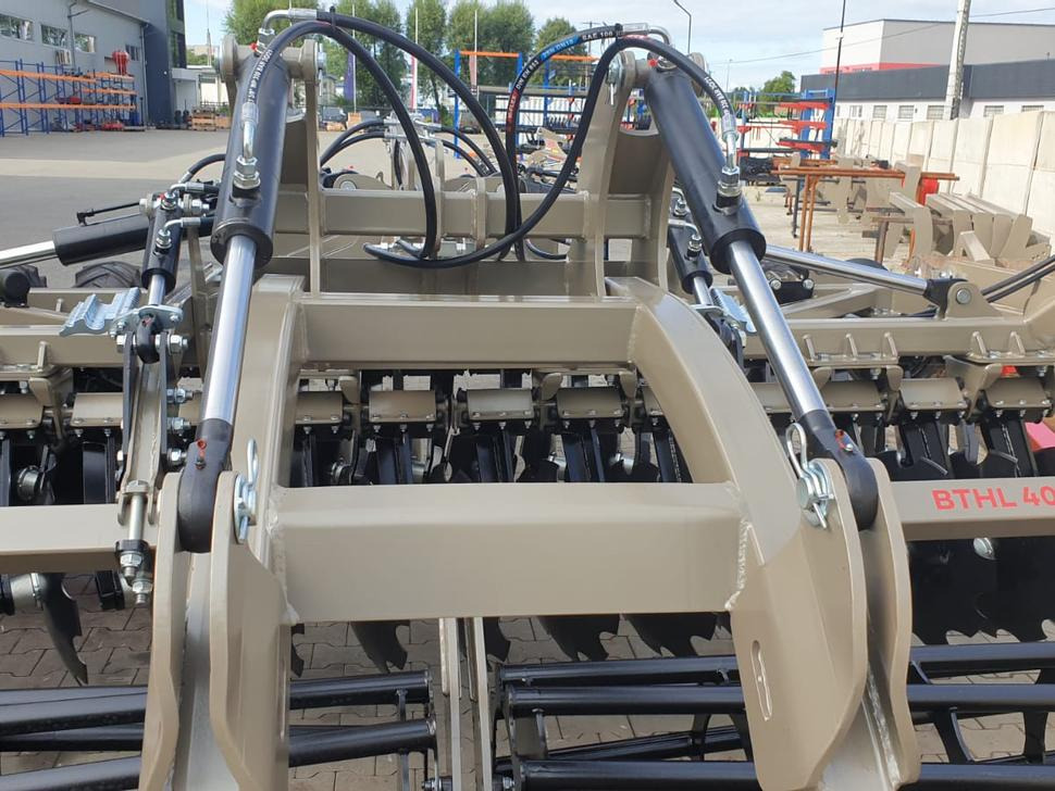 Disc harrow ROLEX Hydraulische Scheibenegge / Hydraulic discs harrow / Dechaumeur à disques / Erpice a dischi / Дисковая гидравлическая борона тип лёгкий с тележкой / Brona talerzowa hydraulicznie składana lekka: picture 21