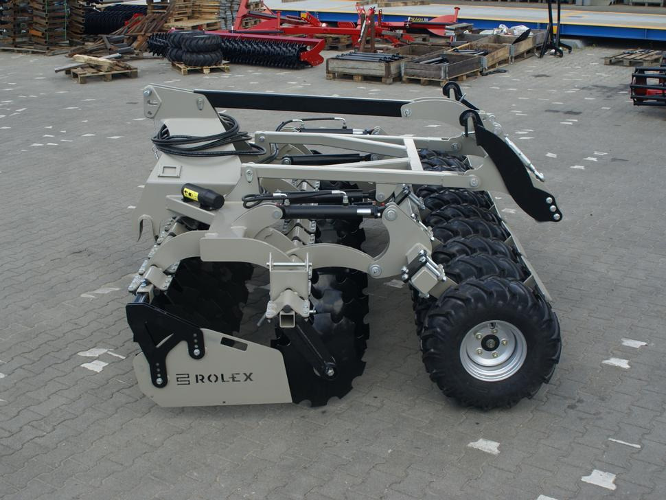 Disc harrow ROLEX Scheibenegge /  Disc harrow with hydropack and tire roller / Dechaumeur à disques / Erpice a dischi / Дисковая борона с гидропаком и колёсным катком / Agregat talerzowy uprawowy z hydropackiem i: picture 19