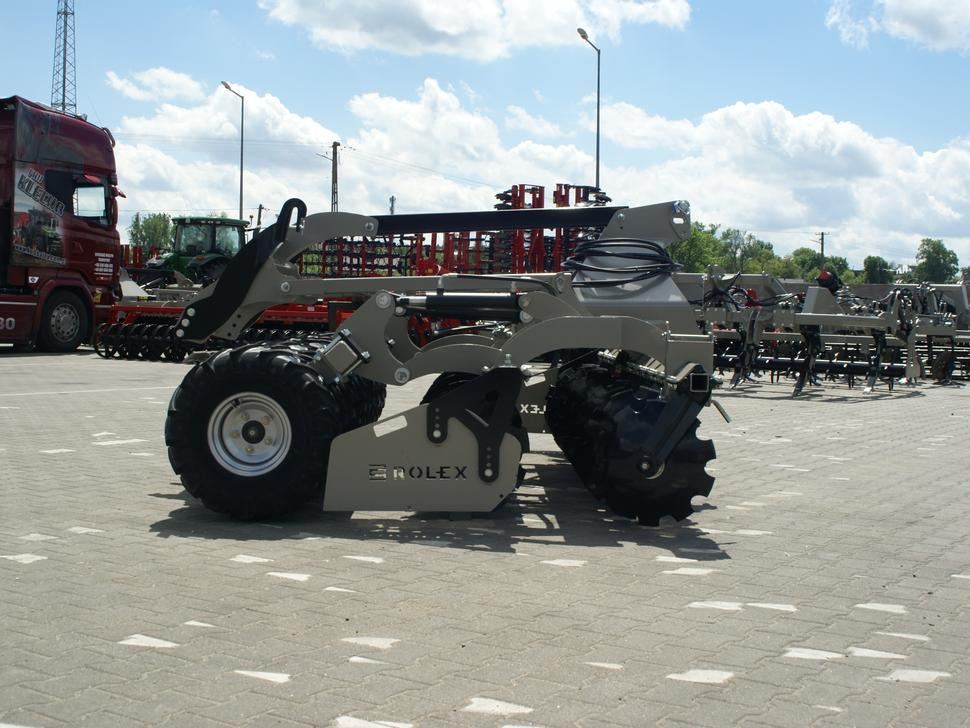 Disc harrow ROLEX Scheibenegge /  Disc harrow with hydropack and tire roller / Dechaumeur à disques / Erpice a dischi / Дисковая борона с гидропаком и колёсным катком / Agregat talerzowy uprawowy z hydropackiem i: picture 7