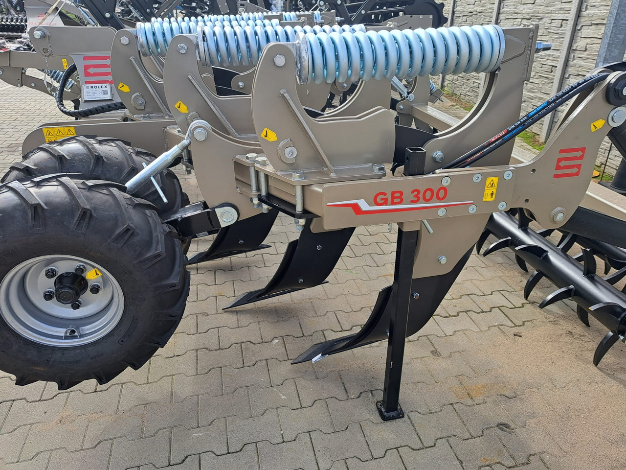 ROLEX Tiefenlockerer / Subsoiler / Décompacteur / Subsolador / Dissodatori / Глубокорыхлитель тип V / Głębosz typ V 3 m - Subsoiler: picture 5 ROLEX Tiefenlockerer / Subsoiler / Décompacteur / Subsolador / Dissodatori / Глубокорыхлитель тип V / Głębosz typ V 3 m - Subsoiler: picture 5