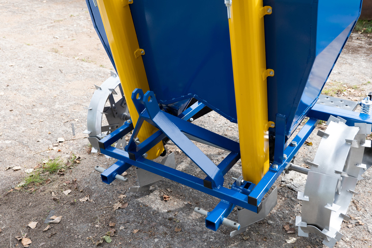 Potato planter ROLMET Kartoffelpflanzmaschine / Potato planter / Planteuse de pomme de terre / Piantapatate / Sadzarka ziemniaków: picture 7 Potato planter ROLMET Kartoffelpflanzmaschine / Potato planter / Planteuse de pomme de terre / Piantapatate / Sadzarka ziemniaków: picture 7