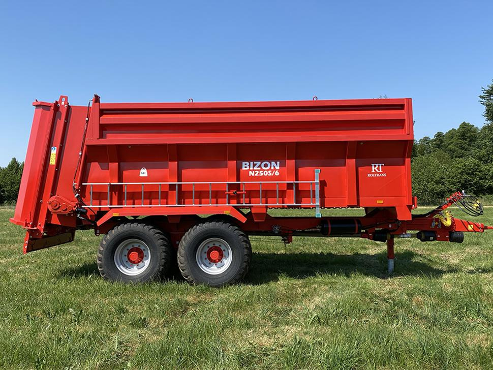 Roltrans Miststreuer / Manure spreader / Epandeur à fumier / Spandiletame / Разбрасыватель органических удобрений / Rozrzutnik obornika N205S/6 BIZON 14 t - Manure spreader: picture 2 Roltrans Miststreuer / Manure spreader / Epandeur à fumier / Spandiletame / Разбрасыватель органических удобрений / Rozrzutnik obornika N205S/6 BIZON 14 t - Manure spreader: picture 2