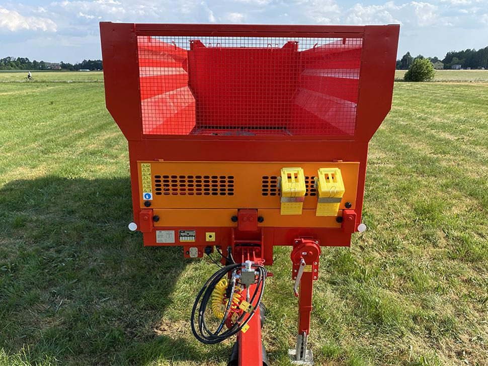 Roltrans Miststreuer / Manure spreader / Epandeur à fumier / Spandiletame / Разбрасыватель органических удобрений / Rozrzutnik obornika N205S/6 BIZON 14 t - Manure spreader: picture 4 Roltrans Miststreuer / Manure spreader / Epandeur à fumier / Spandiletame / Разбрасыватель органических удобрений / Rozrzutnik obornika N205S/6 BIZON 14 t - Manure spreader: picture 4