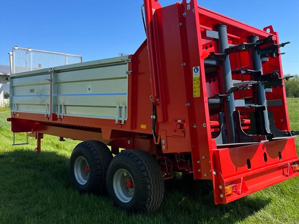 Roltrans Miststreuer / Manure spreader / Épandeur à fumier / Spandiletame / Разбрасыватель органических удобрений / Rozrzutnik obornika N250/32 JAMNIK 8 t - Manure spreader: picture 3 Roltrans Miststreuer / Manure spreader / Épandeur à fumier / Spandiletame / Разбрасыватель органических удобрений / Rozrzutnik obornika N250/32 JAMNIK 8 t - Manure spreader: picture 3