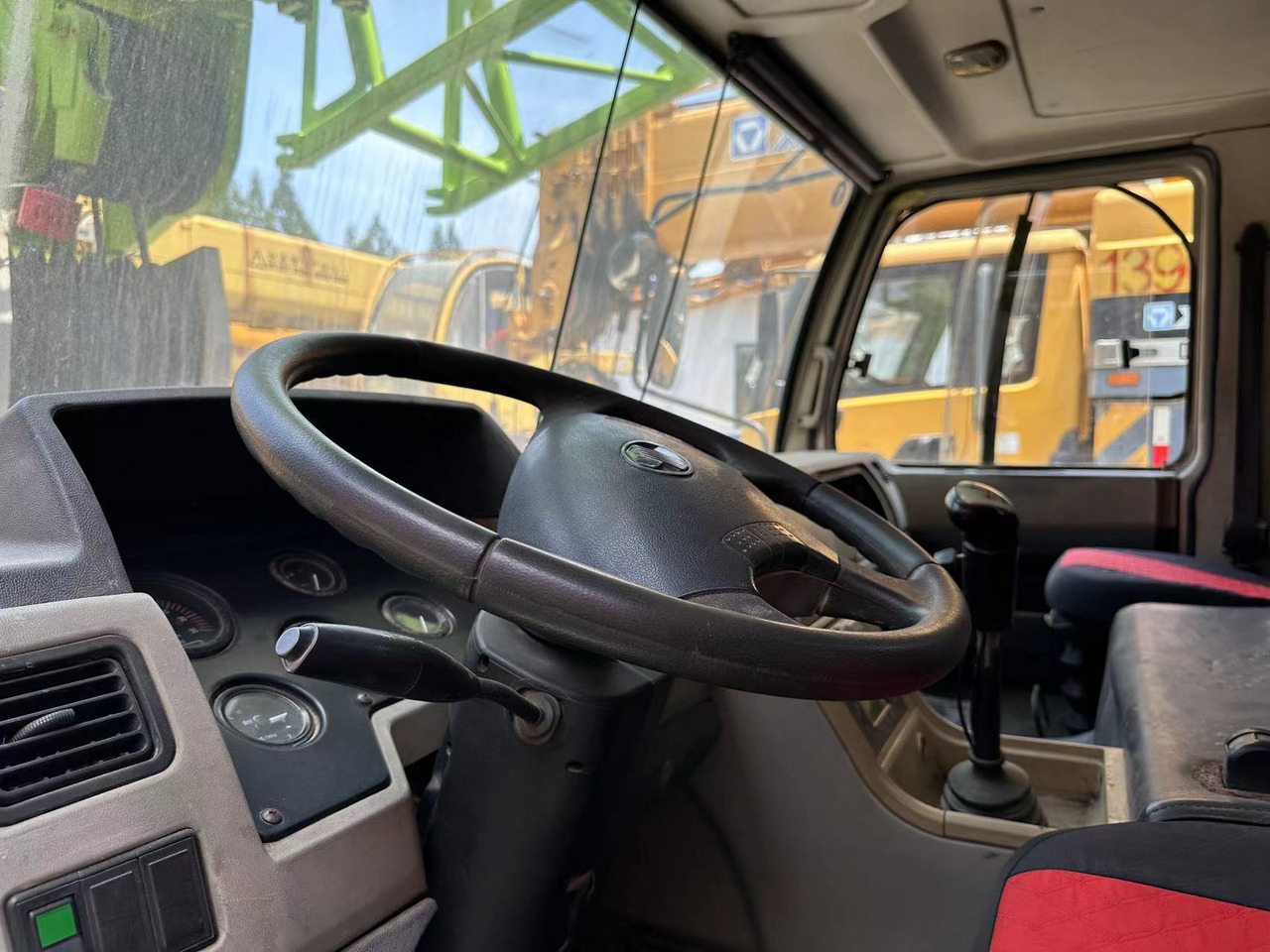 GOOD PRICE! ZOOMLION ZTC500V - Mobile crane: picture 3 GOOD PRICE! ZOOMLION ZTC500V - Mobile crane: picture 3