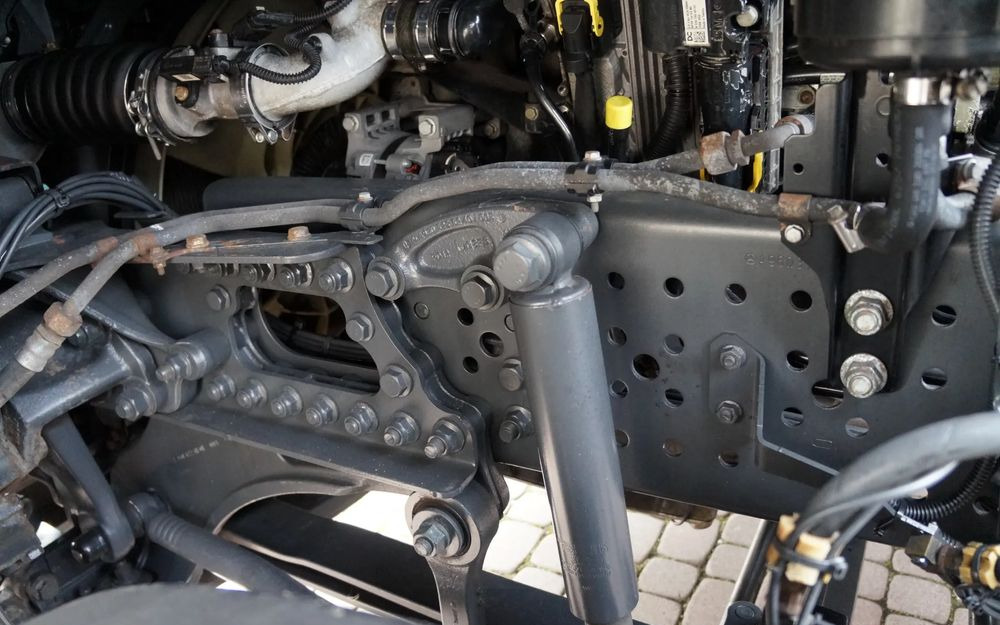 Leasing of  Mercedes-Benz ANTOS 1824 ACTROS EURO 6 RAMA DO ZABUDOWY ROZSTAW OSI 3.80M ANTOS 1830 1827 Mercedes-Benz ANTOS 1824 ACTROS EURO 6 RAMA DO ZABUDOWY ROZSTAW OSI 3.80M ANTOS 1830 1827: picture 12