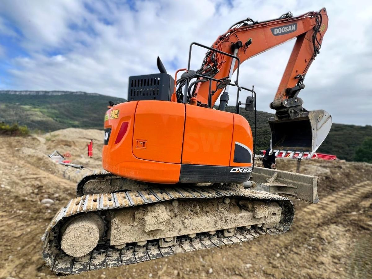 Doosan DX235 LCR-5 PELLE A CHENILLES 26T - Crawler excavator: picture 4 Doosan DX235 LCR-5 PELLE A CHENILLES 26T - Crawler excavator: picture 4