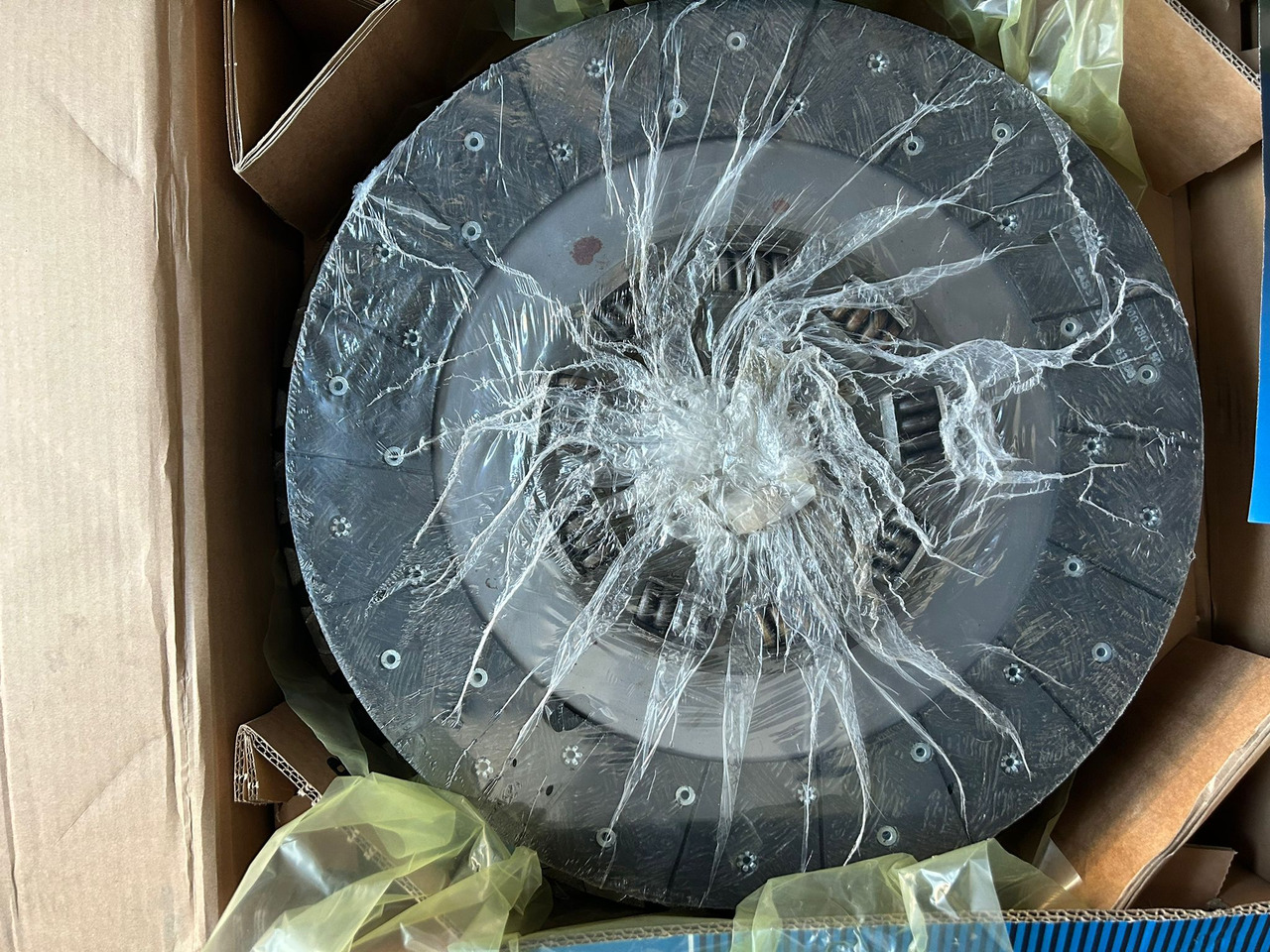 SACHS MANKAT 1-CLUTCH SET (DISC+PLATE+BEARING) - Clutch and parts for Truck: picture 2 SACHS MANKAT 1-CLUTCH SET (DISC+PLATE+BEARING) - Clutch and parts for Truck: picture 2