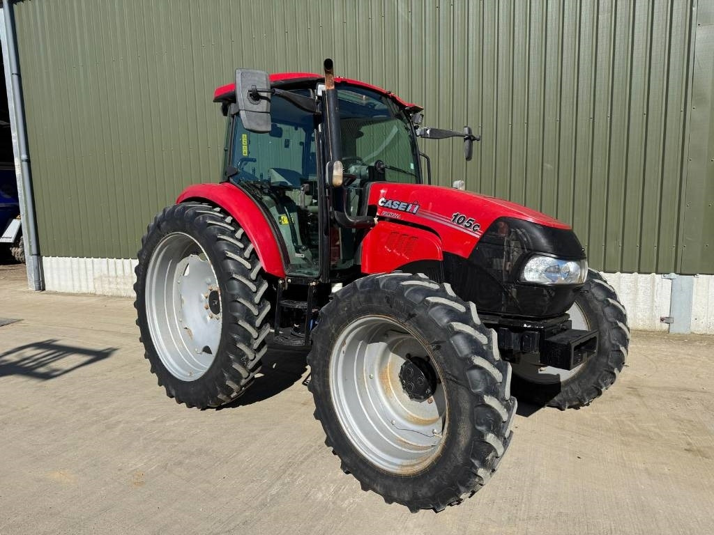 Case Farmall 105c - Farm tractor: picture 3 Case Farmall 105c - Farm tractor: picture 3